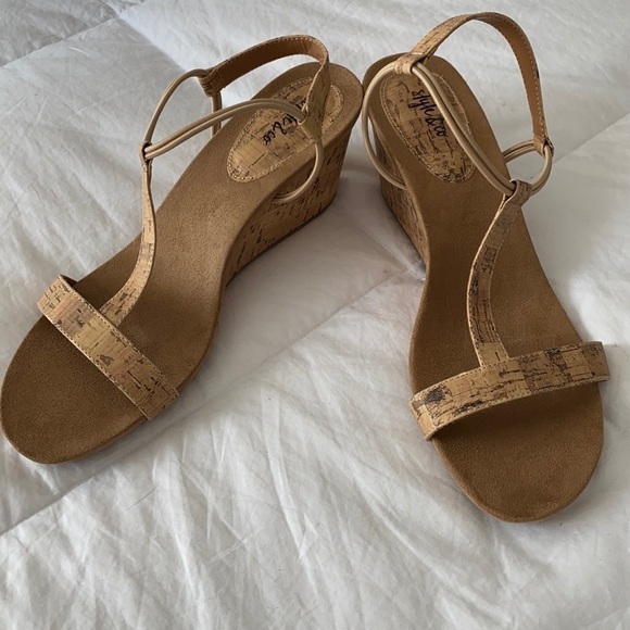 Style & Co Mulan Tan Cork Wedge Sandal Summer Beach Cruise Vacation T-Strap - Picture 8 of 11